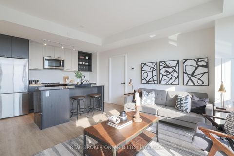 Photo 10 at 915 - 2300 St Clair Avenue W, Junction Area, Toronto