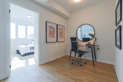 Photo 17 at 915 - 2300 St Clair Avenue W, Junction Area, Toronto