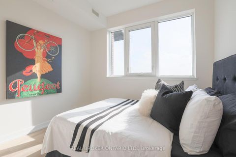 Photo 19 at 915 - 2300 St Clair Avenue W, Junction Area, Toronto