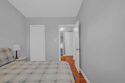 Photo 22 at 33 - 452 Silverstone Drive, Clairville, Toronto