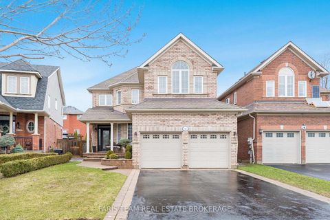 Photo 1 at 12 Kensington Trail, Shore, Barrie