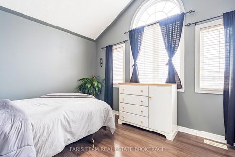 Photo 23 at 12 Kensington Trail, Shore, Barrie