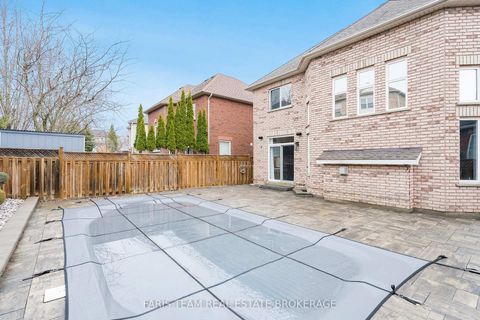 Photo 30 at 12 Kensington Trail, Shore, Barrie