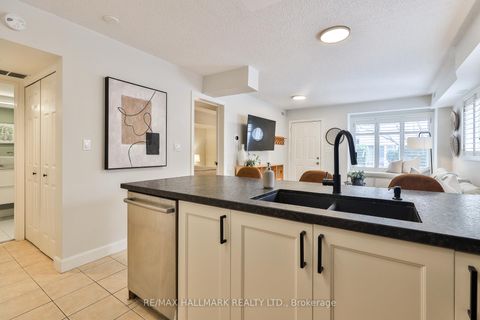 Photo 9 at 59 - 208 Niagara Street, Niagara, Toronto