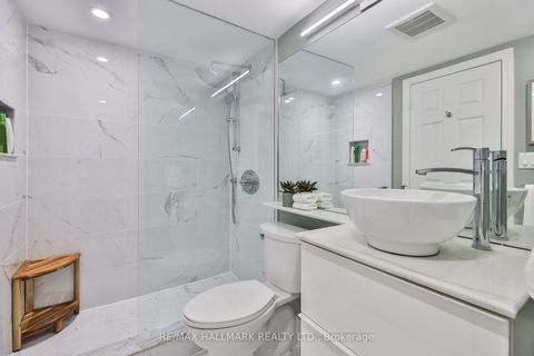 Photo 13 at 59 - 208 Niagara Street, Niagara, Toronto