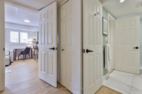 Photo 15 at 59 - 208 Niagara Street, Niagara, Toronto