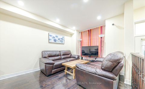 Photo 5 at 19 Kawneer Terrace, Dorset Park, Toronto