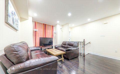 Photo 7 at 19 Kawneer Terrace, Dorset Park, Toronto