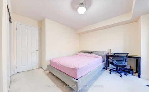Photo 15 at 19 Kawneer Terrace, Dorset Park, Toronto