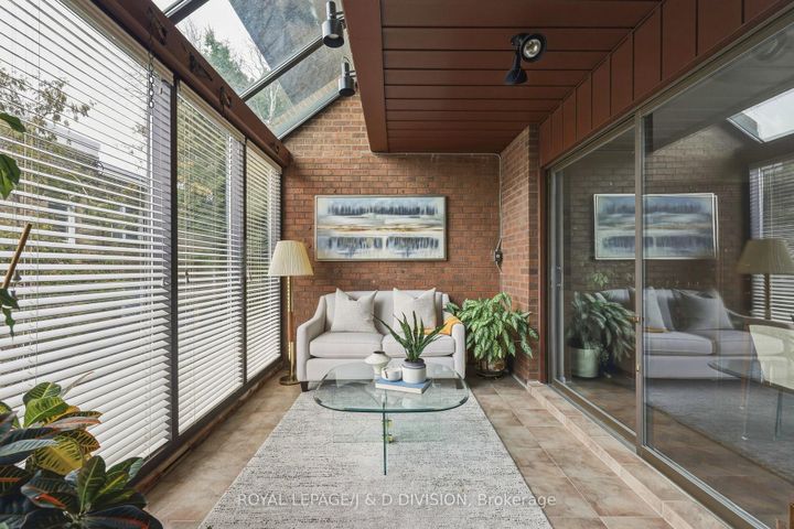 Photo 11 at 122 Cortleigh Boulevard, Lawrence Park South, Toronto