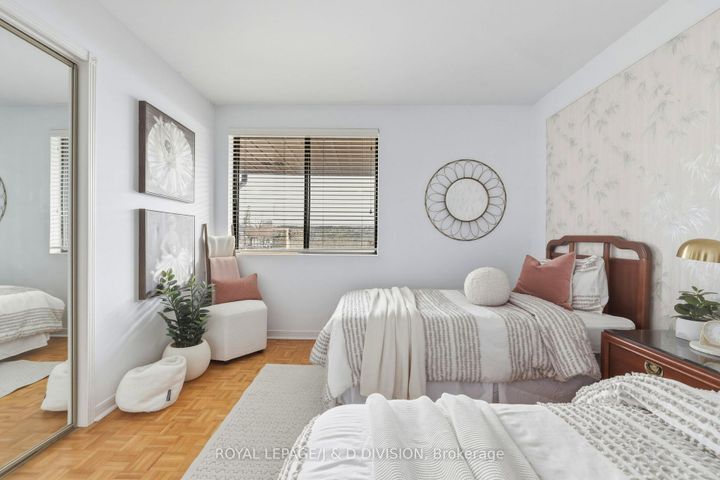 Photo 21 at 122 Cortleigh Boulevard, Lawrence Park South, Toronto