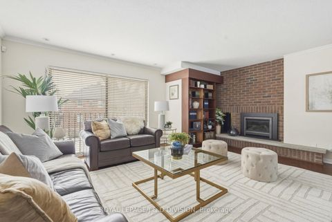 Photo 3 at 122 Cortleigh Boulevard, Lawrence Park South, Toronto