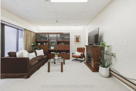 Photo 26 at 122 Cortleigh Boulevard, Lawrence Park South, Toronto