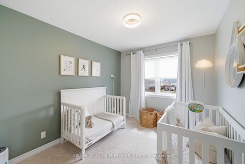 Photo 13 at 98 Tabaret Crescent, Windfields, Oshawa