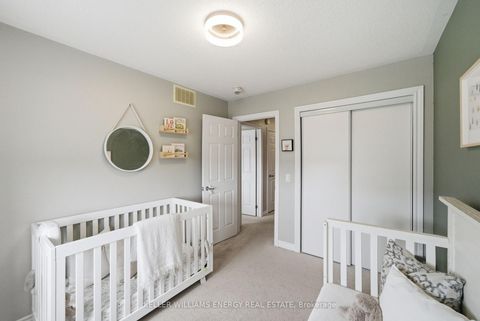 Photo 14 at 98 Tabaret Crescent, Windfields, Oshawa