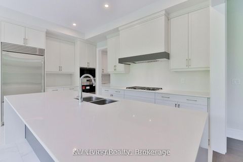 Photo 10 at 11 Becky Cheung Court, Newtonbrook East, Toronto