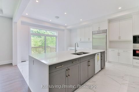 Photo 11 at 11 Becky Cheung Court, Newtonbrook East, Toronto