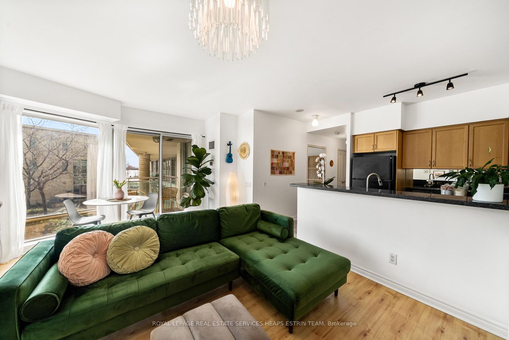 223 - 5 Marine Parade Drive, Mimico, Toronto photo number 2