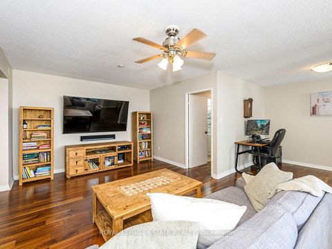 Photo 11 at PH05 - 75 Graydon Hall Manor, Donalda, Toronto