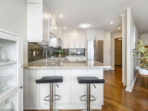 Photo 13 at PH05 - 75 Graydon Hall Manor, Donalda, Toronto