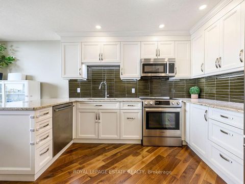 Photo 15 at PH05 - 75 Graydon Hall Manor, Donalda, Toronto