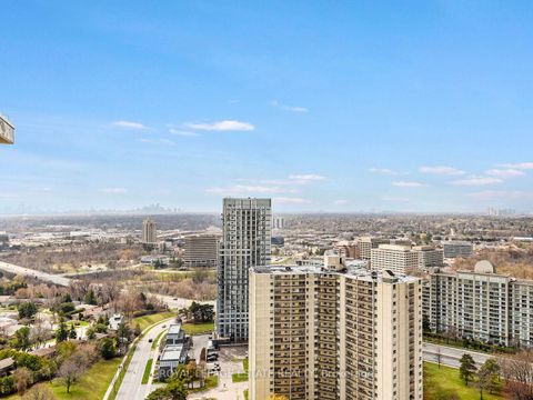 Photo 21 at PH05 - 75 Graydon Hall Manor, Donalda, Toronto
