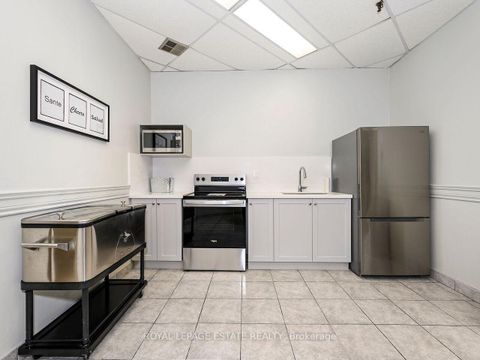 Photo 38 at PH05 - 75 Graydon Hall Manor, Donalda, Toronto