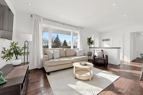 Photo 5 at 8 Rintella Court, Bendale, Toronto