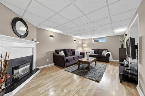 Photo 22 at 8 Rintella Court, Bendale, Toronto