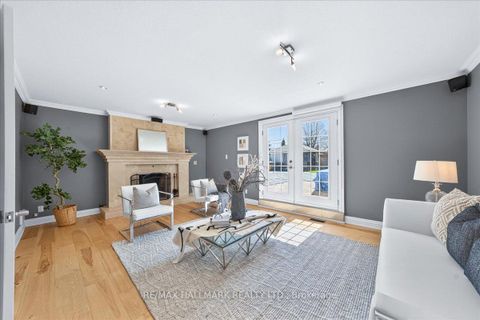 Photo 6 at 25 Fenley Drive, The Westway, Toronto