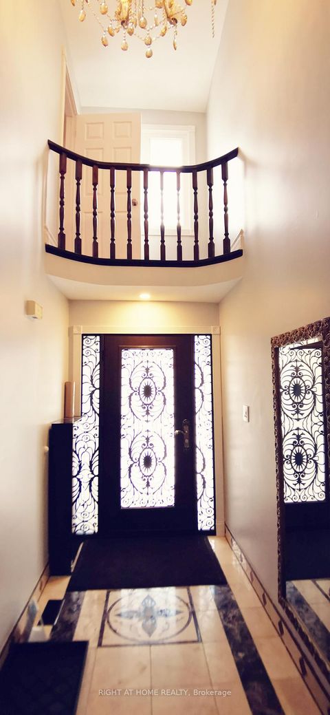 Photo 5 at 358 Valleymede Drive, Doncrest, Richmond Hill