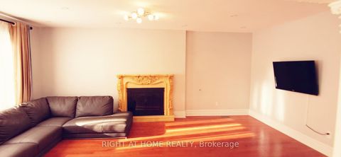 Photo 6 at 358 Valleymede Drive, Doncrest, Richmond Hill