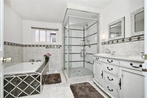 Photo 12 at 358 Valleymede Drive, Doncrest, Richmond Hill