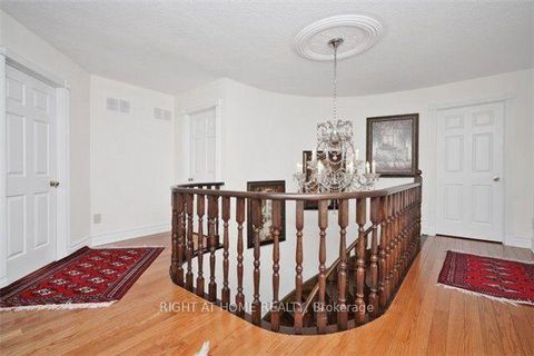 Photo 13 at 358 Valleymede Drive, Doncrest, Richmond Hill