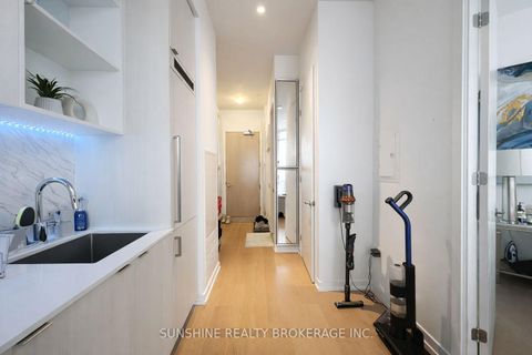 Photo 11 at PH112 - 138 Downes Street, Waterfront Communities C1, Toronto