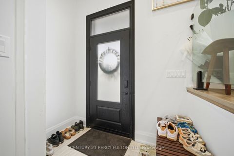 Photo 3 at 195 Danforth Road, Oakridge, Toronto