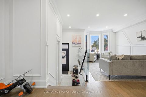 Photo 5 at 195 Danforth Road, Oakridge, Toronto