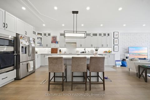 Photo 10 at 195 Danforth Road, Oakridge, Toronto