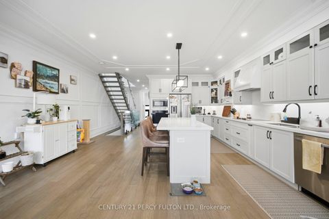 Photo 12 at 195 Danforth Road, Oakridge, Toronto