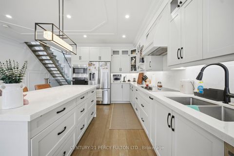 Photo 13 at 195 Danforth Road, Oakridge, Toronto