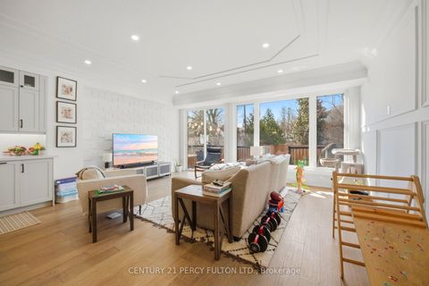 Photo 17 at 195 Danforth Road, Oakridge, Toronto