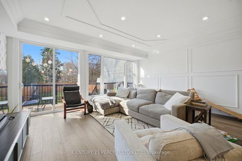 Photo 19 at 195 Danforth Road, Oakridge, Toronto