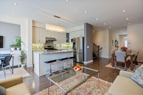 Photo 11 at 47 Dariole Drive, Oak Ridges Lake Wilcox, Richmond Hill