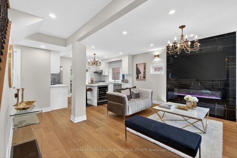 Photo 3 at 1 Wanless Crescent, Lawrence Park South, Toronto