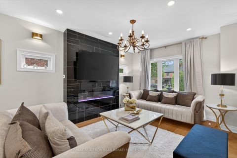 Photo 4 at 1 Wanless Crescent, Lawrence Park South, Toronto