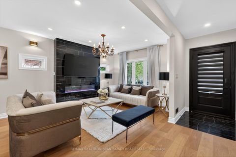 Photo 5 at 1 Wanless Crescent, Lawrence Park South, Toronto