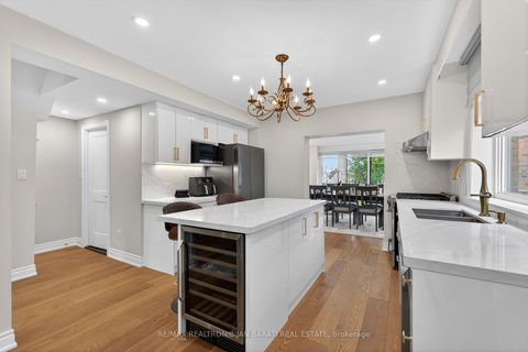 Photo 14 at 1 Wanless Crescent, Lawrence Park South, Toronto