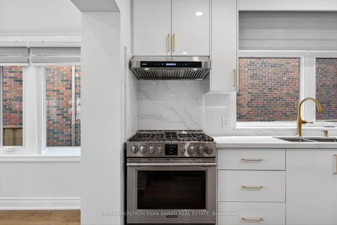 Photo 15 at 1 Wanless Crescent, Lawrence Park South, Toronto