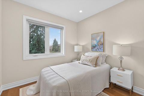 Photo 29 at 1 Wanless Crescent, Lawrence Park South, Toronto