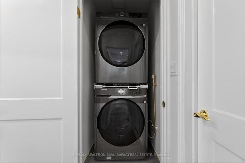 Photo 30 at 1 Wanless Crescent, Lawrence Park South, Toronto